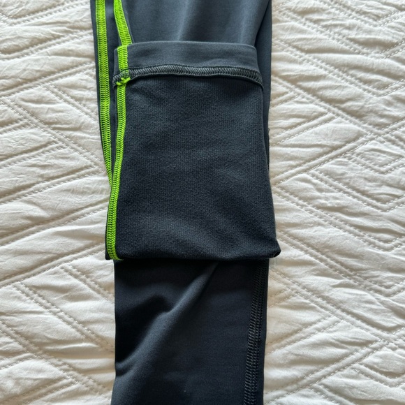 Under Armor Tights - Picture 4 of 4